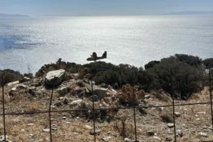 Άνδρος: Καλύτερη η εικόνα της φωτιάς στην Παλαιόπολη ΦΩΤΟ