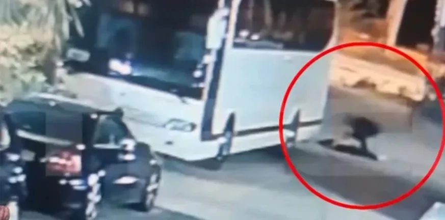 Πάτρα: Ντοκουμέντο από τον άγριο ξυλοδαρμό της Γαρυφαλλιάς από τον σύντροφό της, αποκαλυπτικές φωτογραφίες