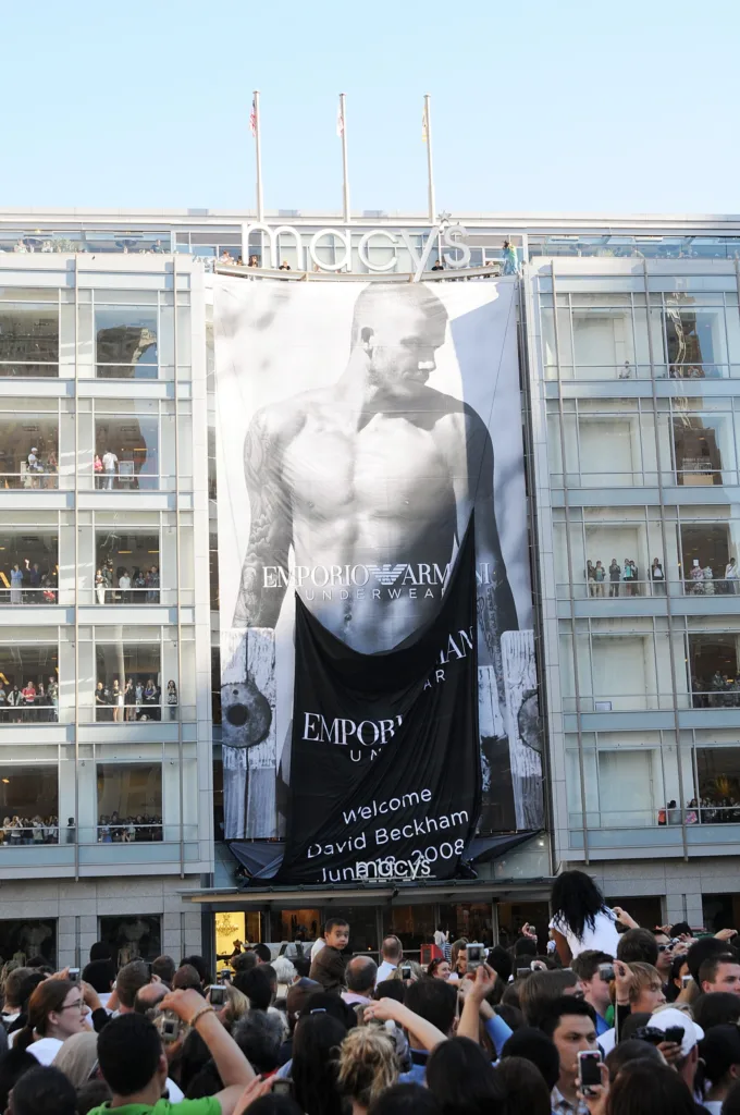 Giorgio Armani: Δεν ήταν απλώς ο άνθρωπος που έγραψε τη δική του ιστορία στη μόδα, αλλά η ίδια η μόδα! Giorgio Armani: Δεν ήταν απλώς ο άνθρωπος που έγραψε τη δική του ιστορία στη μόδα, αλλά η ίδια η μόδα!