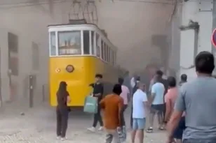 Λισαβόνα: Εκτροχιάστηκε το ιστορικό τελεφερίκ Γκλόρια, τρεις νεκροί, δεκάδες τραυματίες ΒΙΝΤΕΟ