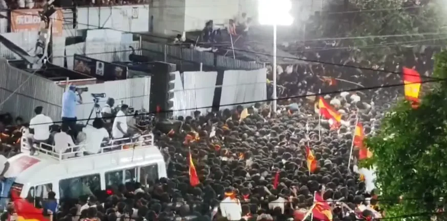 Στην Ινδία 36 νεκροί, γυναίκες και παιδιά ανάμεσα τους από ποδοπάτημα σε προεκλογική συγκέντρωση ηθοποιού