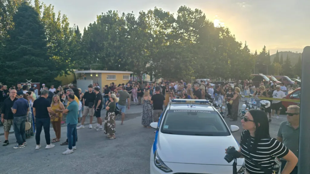 Τέμπη: Συγκεντρώσεις διαμαρτυρίας σε όλη την Ελλάδα ΦΩΤΟ, ΒΙΝΤΕΟ