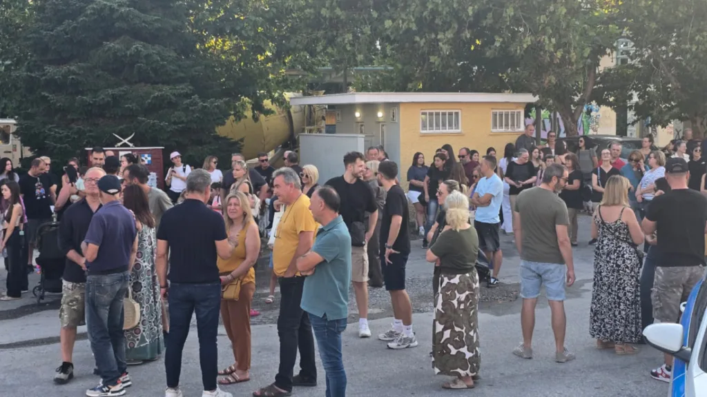 Τέμπη: Συγκεντρώσεις διαμαρτυρίας σε όλη την Ελλάδα ΦΩΤΟ, ΒΙΝΤΕΟ