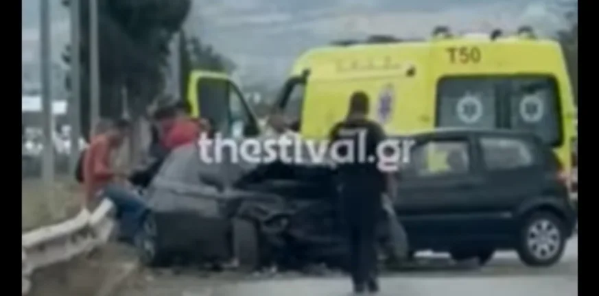 Τροχαίο τεσσάρων ΙΧ κι ενός φορτηγού στη Θεσσαλονίκης – Μουδανιών ΒΙΝΤΕΟ