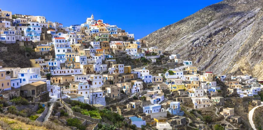 Το ελληνικό νησί που ξεχωρίζει για πεζοπορία, ποδηλασία, αναρρίχηση και καταδύσεις