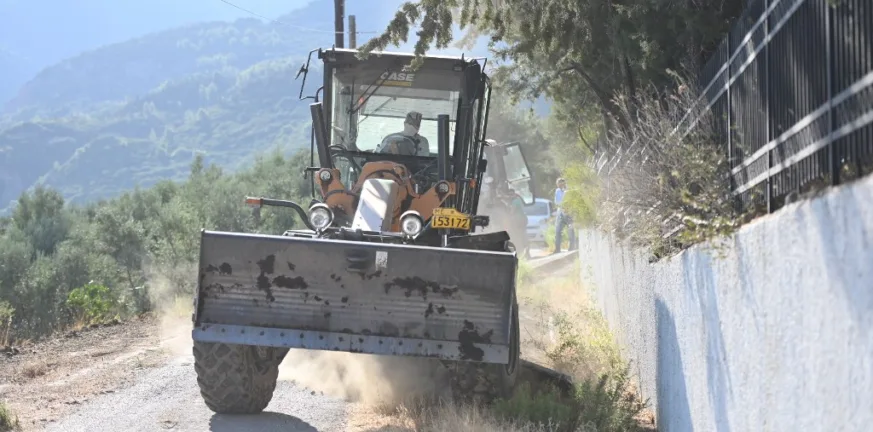 Μετά τις πυρκαγιές του Αυγούστου: Συνεχίζονται οι καθαρισμοί ρεμάτων από τον Δήμο Πατρέων ΦΩΤΟ