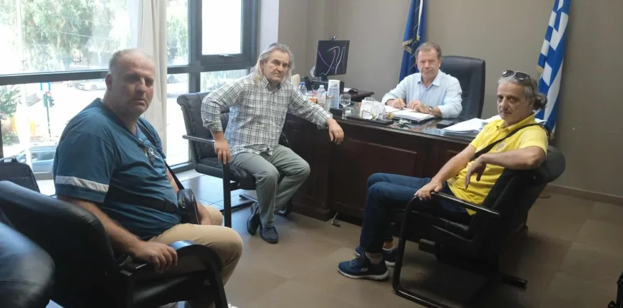 Εκπαιδευτικοί Αχαΐας: «Πολλά τα κενά στην περιοχή μας, άμεσα προσλήψεις» Εκπαιδευτικοί Αχαΐας: «Πολλά τα κενά στην περιοχή μας, άμεσα προσλήψεις»