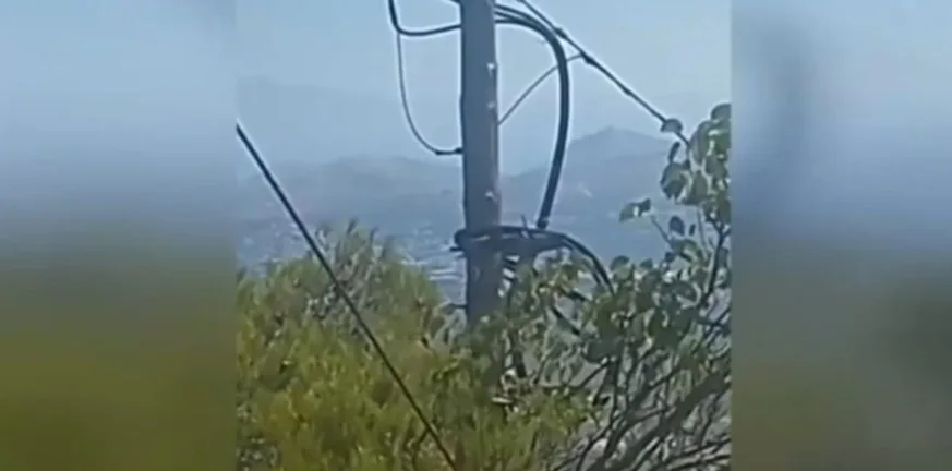 Πάρνηθα: Εκρήξεις σε κολώνα της ΔΕΗ