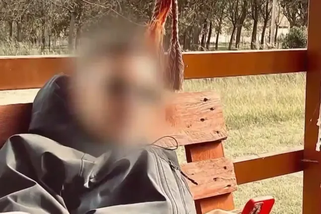Όλα τα σενάρια για τον 22χρονο που βρέθηκε νεκρός στην Κόρινθο μέσα σε λουτρό αίματος