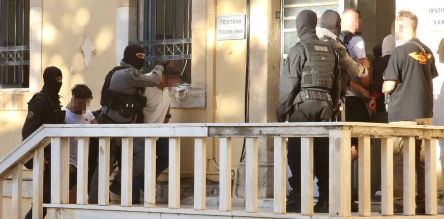 «Μας επήρανε δυο ανθρώπους που δεν είχανε χαρτιά», τα ντοκουμέντα από τις κινήσεις του «στρατηγού» της κρητικής μαφίας «Μας επήρανε δυο ανθρώπους που δεν είχανε χαρτιά», τα ντοκουμέντα από τις κινήσεις του «στρατηγού» της κρητικής μαφίας