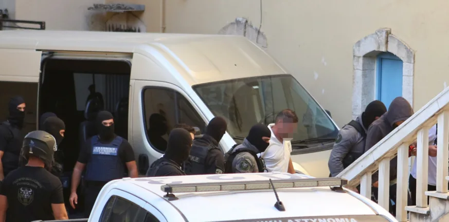 «Νάνοι, μέλια, κουφέτα και μαϊμού» οι κώδικες της μαφίας της Κρήτης «Νάνοι, μέλια, κουφέτα και μαϊμού» οι κώδικες της μαφίας της Κρήτης