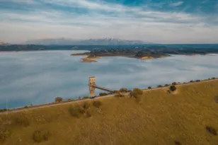 Αεροσκάφος Air Tractor ακινητοποιήθηκε στη λίμνη Πηνειού, ΦΩΤΟ, ΒΙΝΤΕΟ