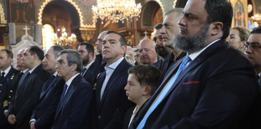 Σπόντες Μητσοτάκη για χρυσούς χορηγούς του Τσίπρα!