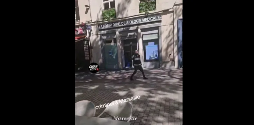 Νεκρός στη Μασσαλία από σφαίρες αστυνομικών, πριν μαχαίρωσε τέσσερις ΒΙΝΤΕΟ Νεκρός στη Μασσαλία από σφαίρες αστυνομικών, πριν μαχαίρωσε τέσσερις ΒΙΝΤΕΟ
