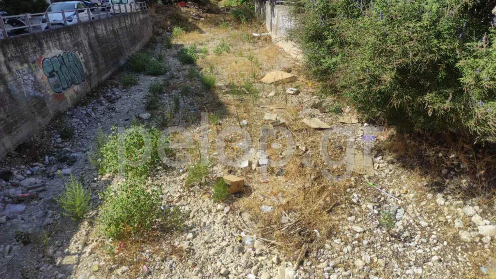 Πάτρα: Οι πυρκαγιές ξεγύμνωσαν τα πρανή - Οι ακαθάριστοι χείμαρροι καραδοκούν ΑΥΤΟΨΙΑ ΦΩΤΟ