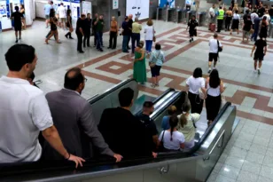 Οι Αθηναίοι «αγκάλιασαν» την 24ωρη λειτουργία του Μετρό