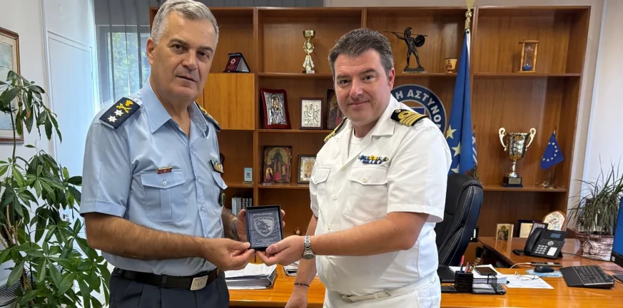 Επίσκεψη του νέου Διοικητή Ναυτικού Σταθμού Ιονίου στη Γενική Αστυνομική Διεύθυνση Δυτικής Ελλάδας Επίσκεψη του νέου Διοικητή Ναυτικού Σταθμού Ιονίου στη Γενική Αστυνομική Διεύθυνση Δυτικής Ελλάδας