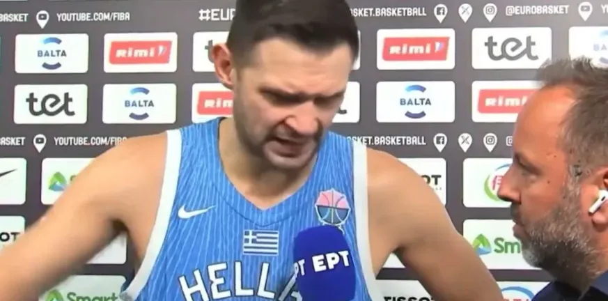 «Όλοι οι γονείς λέμε ότι θέλουμε τα παιδιά μας να γίνουν άνθρωποι στην κοινωνία σωστοί και χρήσιμοι» αρχηγική ασπίδα και ξέσπασμα Παπανικολάου για την Εθνική ποδοσφαίρου
