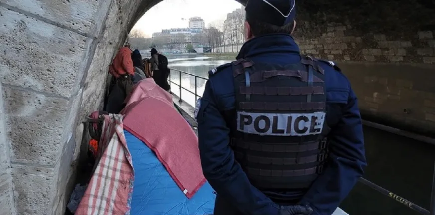Παρίσι: Έρευνες μετά την τοποθέτηση κεφαλιών χοίρων σε τζαμιά Παρίσι: Έρευνες μετά την τοποθέτηση κεφαλιών χοίρων σε τζαμιά