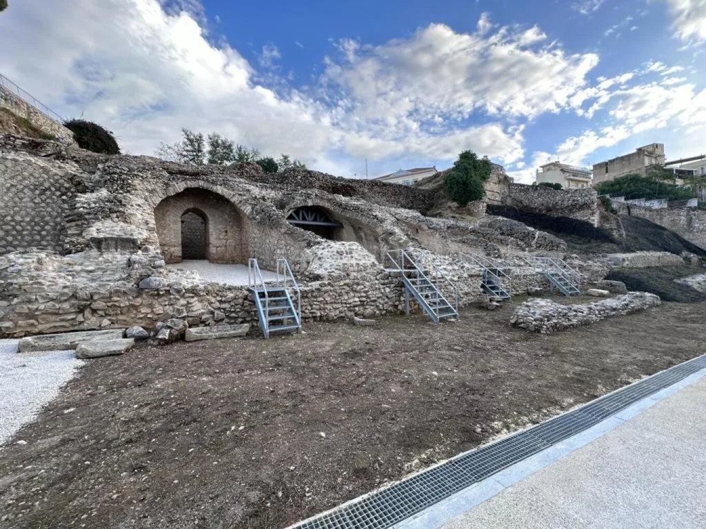 Πάτρα - Ενοποίηση αρχαιολογικών χώρων: Η πρόταση υπάρχει, θα το τολμήσουν; Τι αναφέρει η Αναστασία Κουμούση Πάτρα - Ενοποίηση αρχαιολογικών χώρων: Η πρόταση υπάρχει, θα το τολμήσουν; Τι αναφέρει η Αναστασία Κουμούση