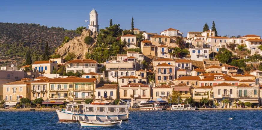 Πόρος: Το οικογενειακό νησί, τι πρέπει να δείτε Πόρος: Το οικογενειακό νησί, τι πρέπει να δείτε