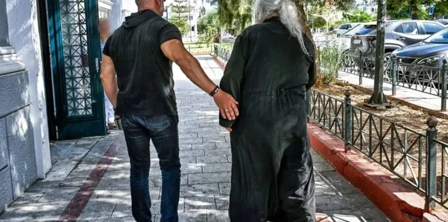 Καλάβρυτα: «Ιερή μπίζνα» στο Μέγα Σπήλαιο, τι υποστηρίζει ο ηγούμενος ΦΩΤΟ Καλάβρυτα: «Ιερή μπίζνα» στο Μέγα Σπήλαιο, τι υποστηρίζει ο ηγούμενος ΦΩΤΟ