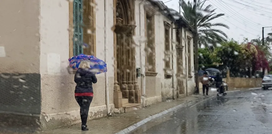 Πότε προβλέπει τα πρώτα πρωτοβρόχια ο Α. Τσατραφύλλιας Πότε προβλέπει τα πρώτα πρωτοβρόχια ο Α. Τσατραφύλλιας