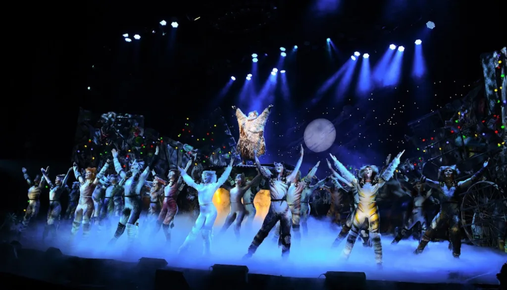 Το μιούζικαλ «CATS» επιστρέφει σε Αθήνα και Θεσσαλονίκη
