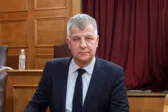 Πρώην πρόεδρος του ΟΠΕΚΕΠΕ στην εξεταστική: Κακώς διαπομπεύτηκε η 73χρονη με τα €800.000