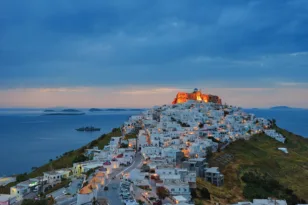 Αυτά είναι τα νησιά της Ελλάδας στα οποία θα μειωθεί ο ΦΠΑ