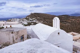 Σίκινος: Αρπαξαν την κατάλληλη ώρα ακριβά τάματα από εικόνα της Παναγίας