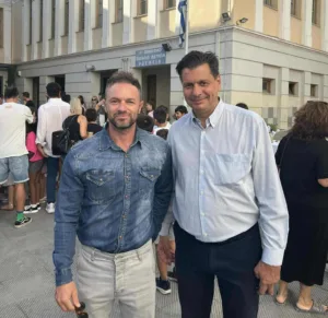 Πάτρα: Τα μέλη του σπιράλ στους αγιάσματος των σχολείων