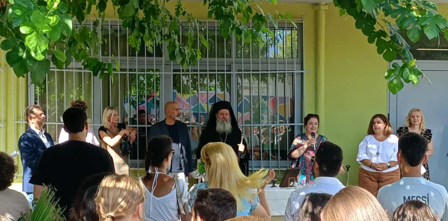 Πάτρα: Τα μέλη του σπιράλ στους αγιάσματος των σχολείων