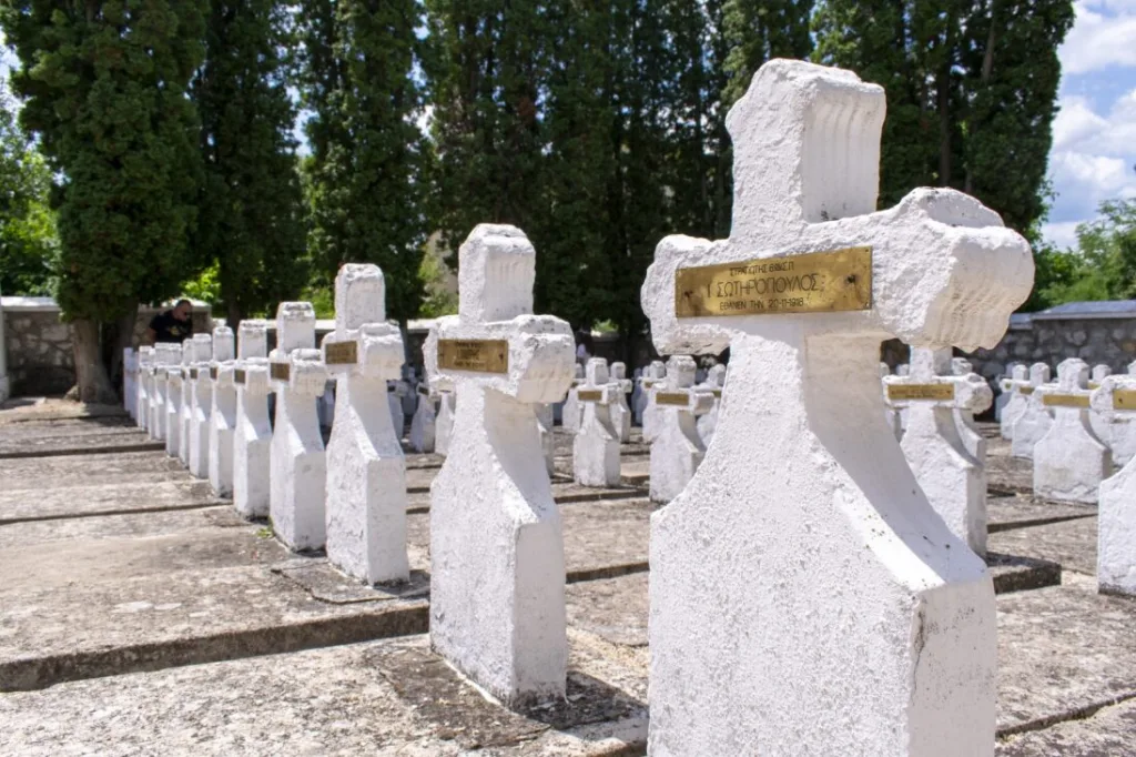 Ο Πέτρος Ψωμάς και αντιπροσωπεία του σπιράλ στο Πίροτ της Σερβίας