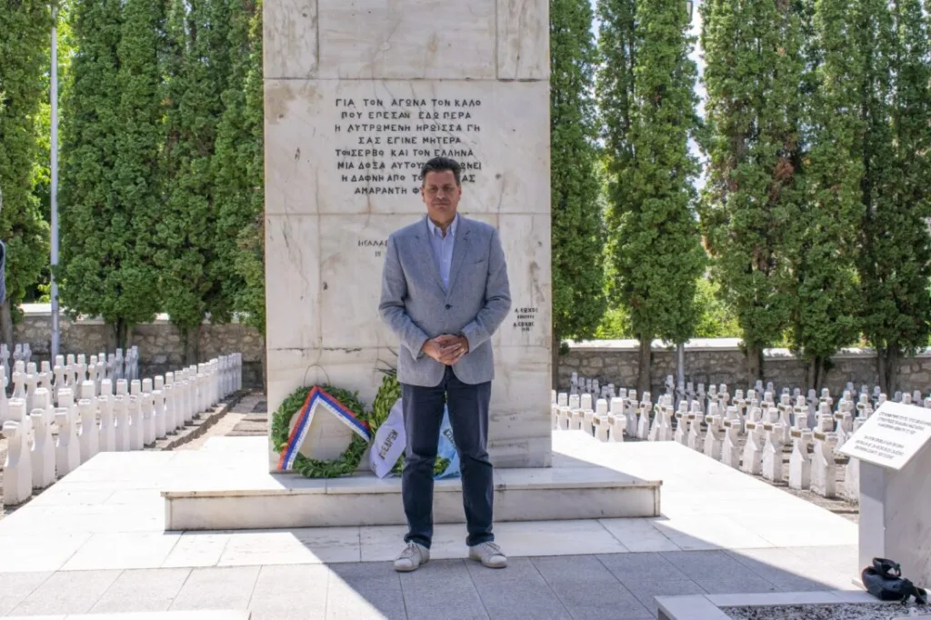 Ο Πέτρος Ψωμάς και αντιπροσωπεία του σπιράλ στο Πίροτ της Σερβίας