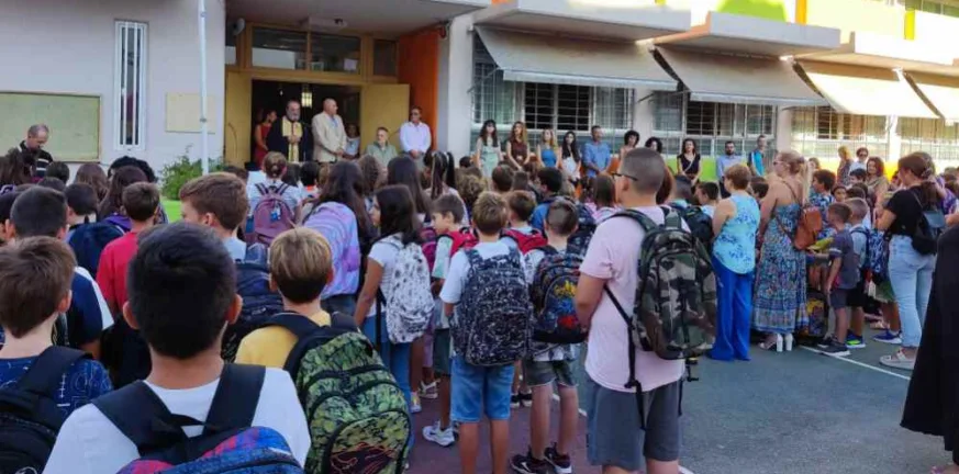 Αχαΐα: «Κουδούνι» με υψηλή πληρότητα σε εκπαιδευτικούς - Στο 98% η κάλυψη θέσεων Αχαΐα: «Κουδούνι» με υψηλή πληρότητα σε εκπαιδευτικούς - Στο 98% η κάλυψη θέσεων