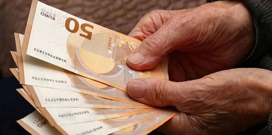 Έκρηξη αιτήσεων συνταξιοδότησης το 2025: Σχεδόν 100.000 στο πρώτο εξάμηνο Έκρηξη αιτήσεων συνταξιοδότησης το 2025: Σχεδόν 100.000 στο πρώτο εξάμηνο