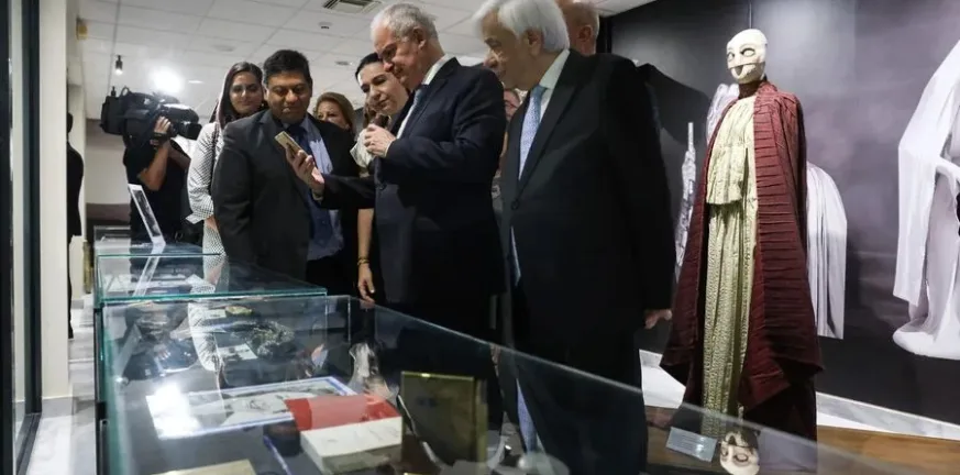 Ο Πρόεδρος της Δημοκρατίας εγκαινίασε το Μουσείο Άννας Συνοδινού στο Λουτράκι Ο Πρόεδρος της Δημοκρατίας εγκαινίασε το Μουσείο Άννας Συνοδινού στο Λουτράκι