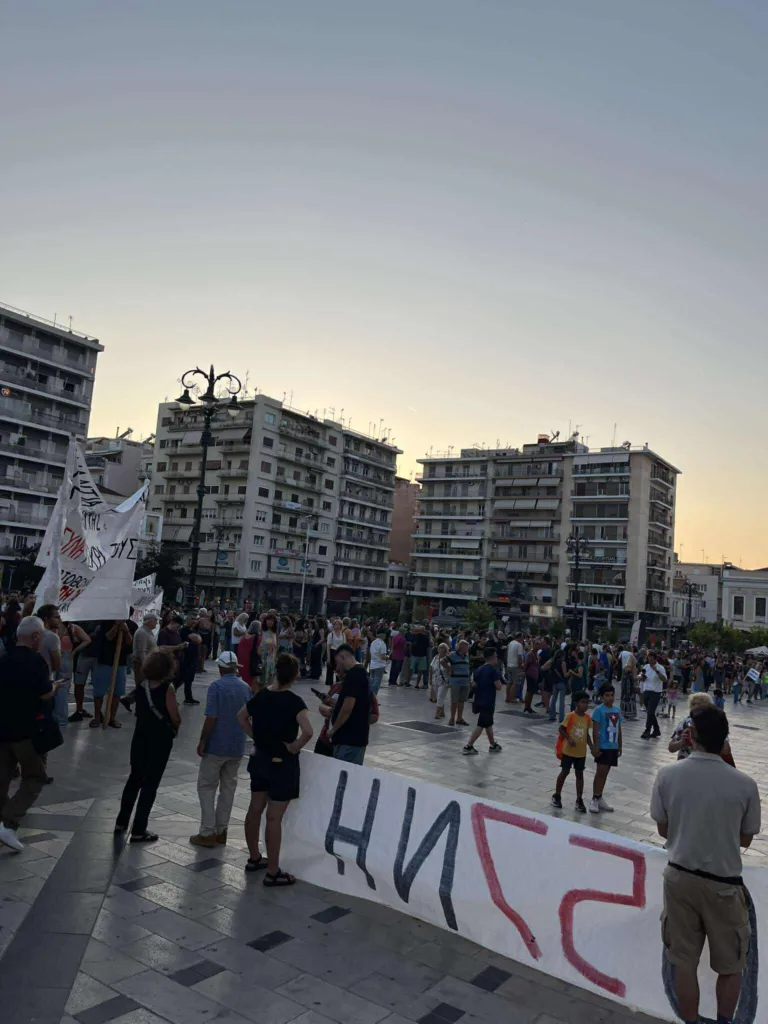 Συγκεντρώσεις σε όλη την Ελλάδα και μήνυμα δικαιοσύνης για τα Τέμπη, τι συνέβη στην Πάτρα ΦΩΤΟ