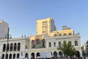 Συγκεντρώσεις σε όλη την Ελλάδα και μήνυμα δικαιοσύνης για τα Τέμπη, τι συνέβη στην Πάτρα ΦΩΤΟ