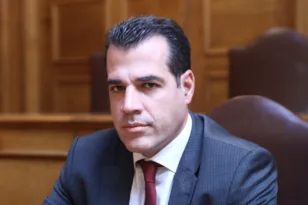 Πλεύρης: Όποιος δεν παίρνει άσυλο ή θα πηγαίνει φυλακή έως 5 χρόνια ή θα επιστρέφει στη χώρα του
