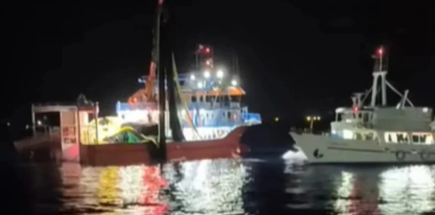 ΒΙΝΤΕΟ από το σοβαρό επεισόδιο Ελλήνων με Τούρκους αλιείς, έπεσαν πυροβολισμοί ΒΙΝΤΕΟ από το σοβαρό επεισόδιο Ελλήνων με Τούρκους αλιείς, έπεσαν πυροβολισμοί