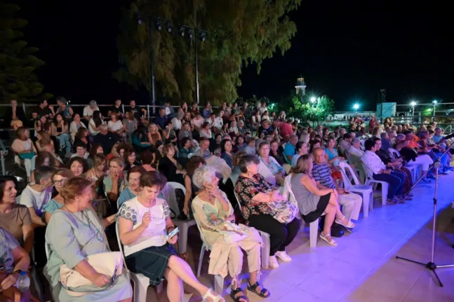 Παπαδιαμάντης στο Διεθνές Φεστιβάλ Πάτρας: Το «Θέρος Έρος» ζωντάνεψε στη σκηνή ΦΩΤΟ