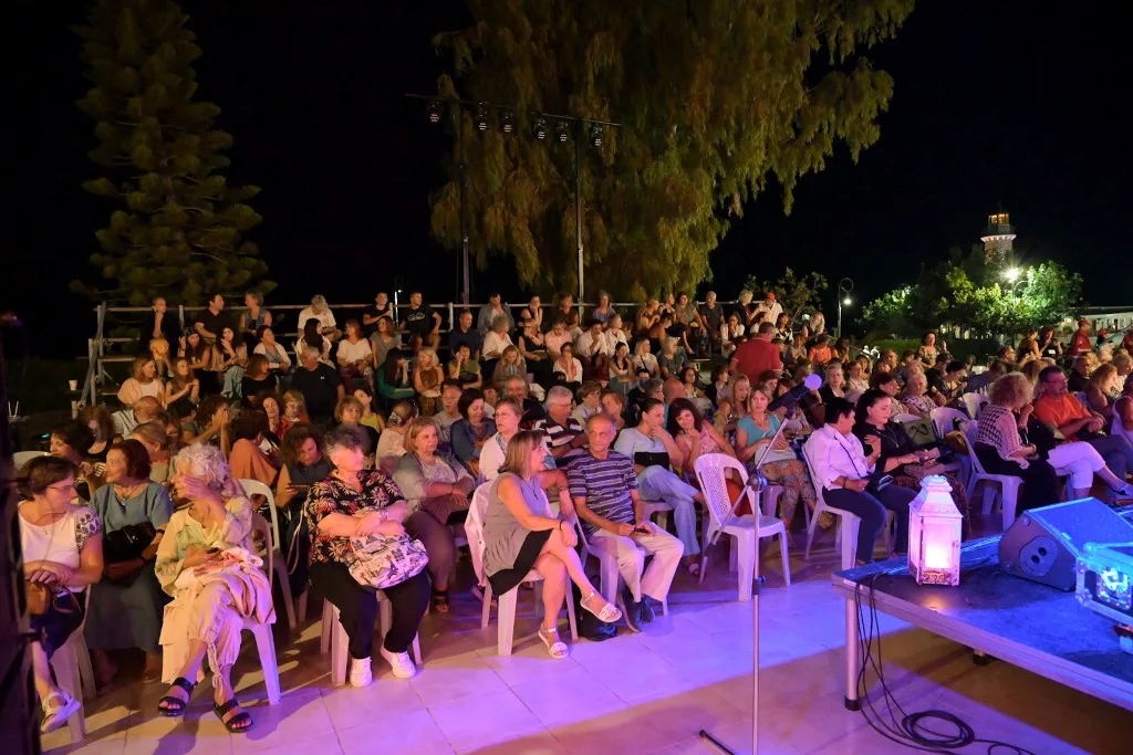 Παπαδιαμάντης στο Διεθνές Φεστιβάλ Πάτρας: Το «Θέρος Έρος» ζωντάνεψε στη σκηνή ΦΩΤΟ