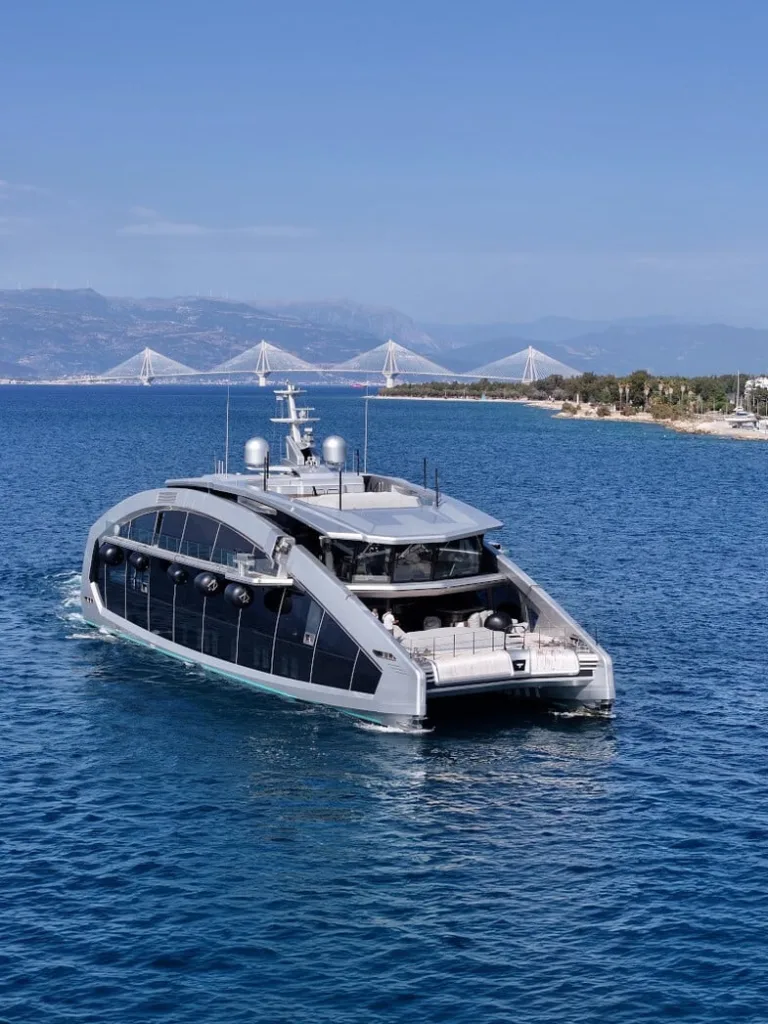 Το φουτουριστικό MegaYacht «This Is It» μαγνήτισε τα βλέμματα στην Πάτρα ΦΩΤΟ-ΒΙΝΤΕΟ