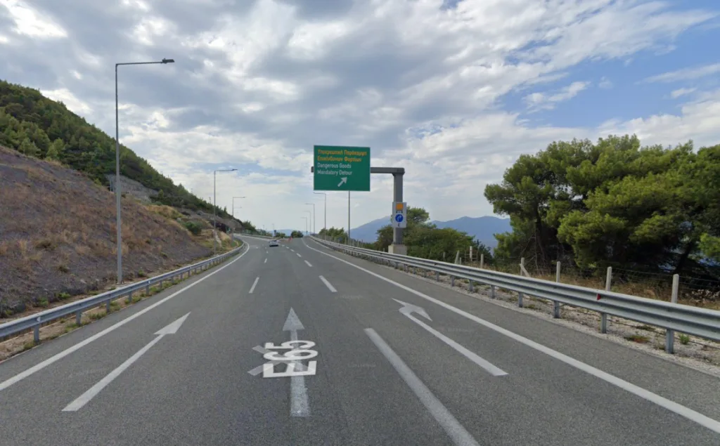 Η ανάποδη πορεία της 70χρονης προς το φρικτό δυστύχημα στην Παναγοπούλα, ΦΩΤΟ, ΒΙΝΤΕΟ