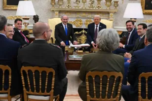 LIVE: Τραμπ: «Η Χαμάς είναι η μόνη που δεν έχει αποδεχθεί το σχέδιο , αν αρνηθεί, το Ισραήλ θα έχει την πλήρη στήριξη των ΗΠΑ»