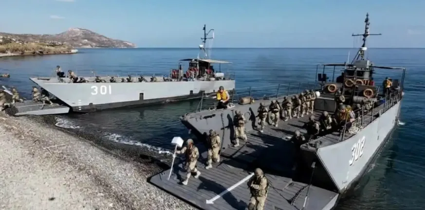 Τουρκία: Στρατιωτική άσκηση στα κατεχόμενα Τουρκία: Στρατιωτική άσκηση στα κατεχόμενα