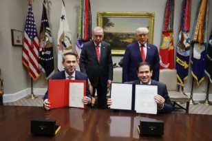 Υπέγραψαν συμφωνία Τουρκία και ΗΠΑ για συνεργασία στην πυρηνική τεχνολογία