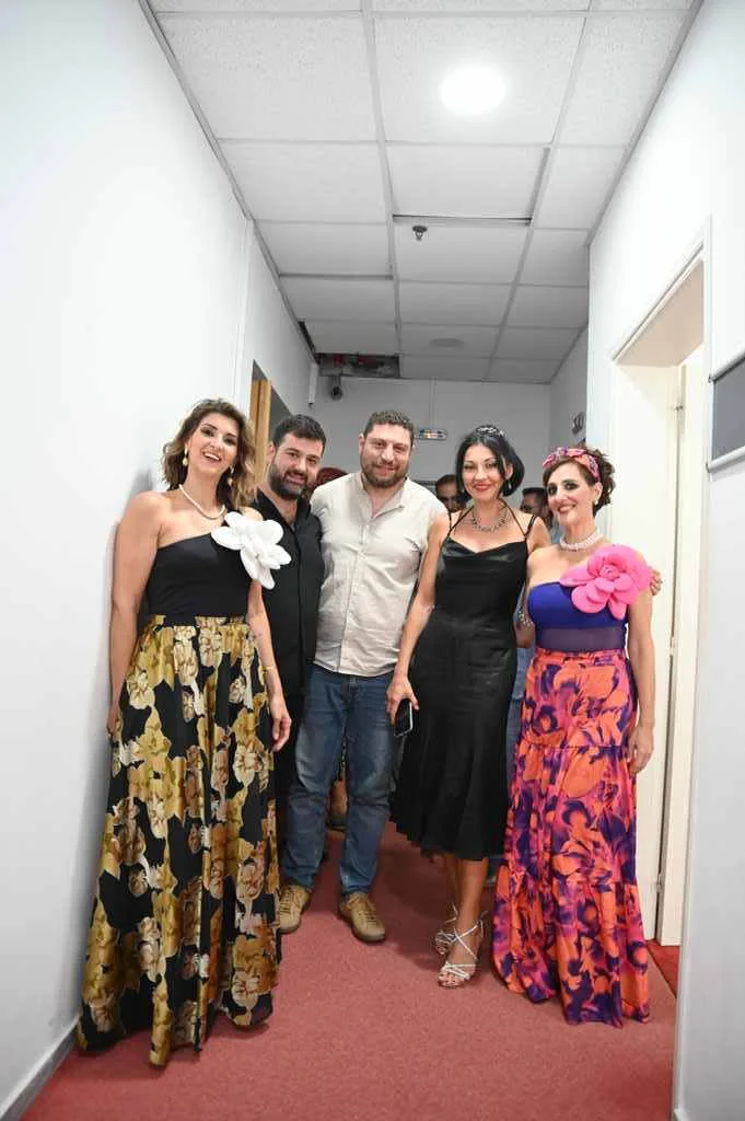 Διεθνές Φεστιβάλ Πάτρας: Ο «Βαφτιστικός» του Σακελλαρίδη μάγεψε το κοινό στο Συνεδριακό Κέντρο του Πανεπιστημίου